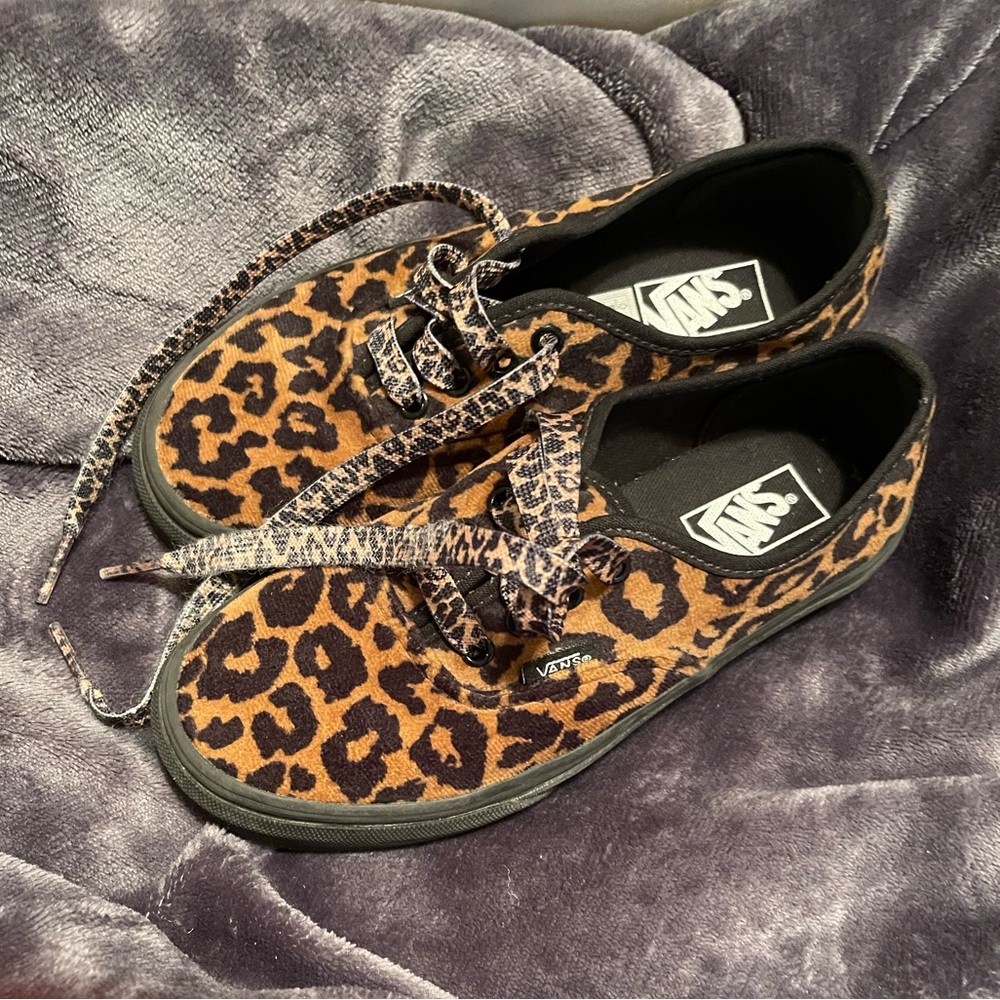 Leopard Vans